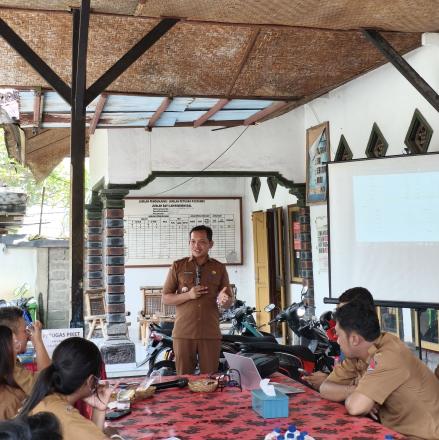Studi Tiru Website TitiMAS dari Desa Les